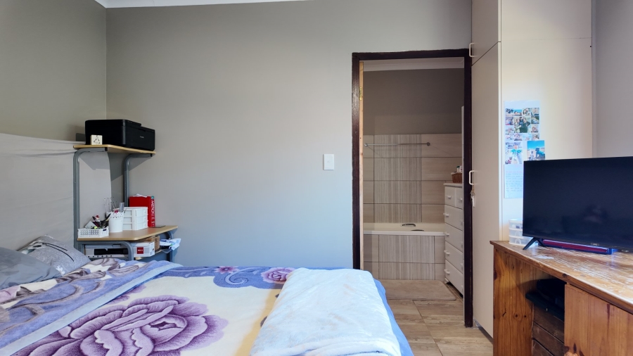 3 Bedroom Property for Sale in Stilbaai Wes Western Cape